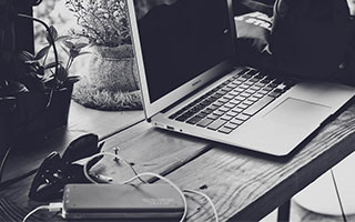 米乐足球官网-波兰与瑞典对决，胜者将一步之遥进入决赛