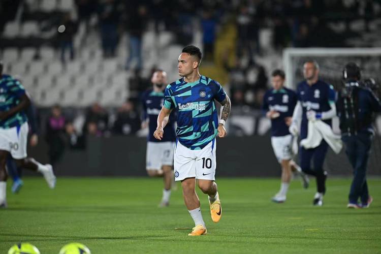 米乐m6官网入口-欧洲国际足球对决，各路豪强角逐最终胜者