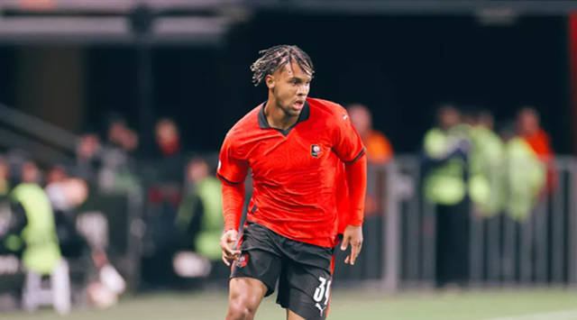 米乐体育平台-雷恩在主场击败阿尔勒，维持胜利势头